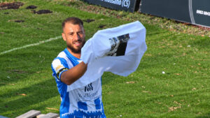 Corigliano di misura sul K. Bisignano. Bomber A. Lentini spinge i Biancoazzurri in vetta solitaria. Gol dedicato alla Memoria del Giovane F. Artur